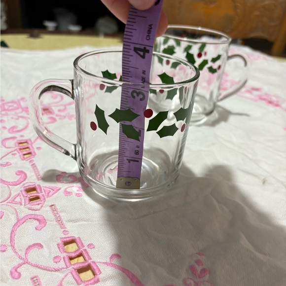 Vintage Luminarc Festive Holly Glass Mugs - Set of 2 - Picture 6 of 6